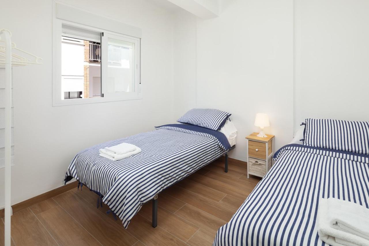 Apartamento Nuria Torre Del Mar Kültér fotó